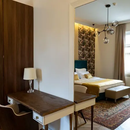 Megapolis Luxury Suites Appartement *