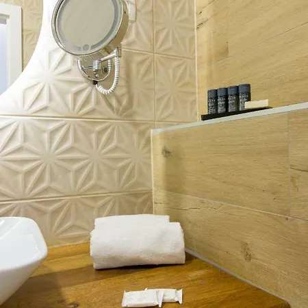 Megapolis Luxury Suites Appartement *