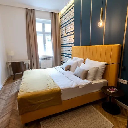 Megapolis Luxury Suites