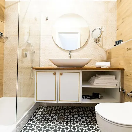 Megapolis Luxury Suites