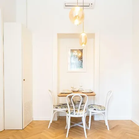 Megapolis Luxury Suites Apartmán