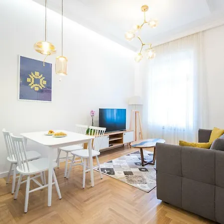 Appartement Megapolis Luxury Suites *